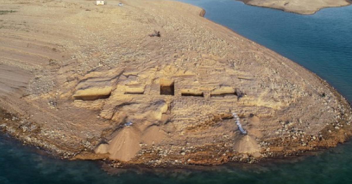 Un palazzo di 3.400 anni emerge in Iraq a causa della siccità