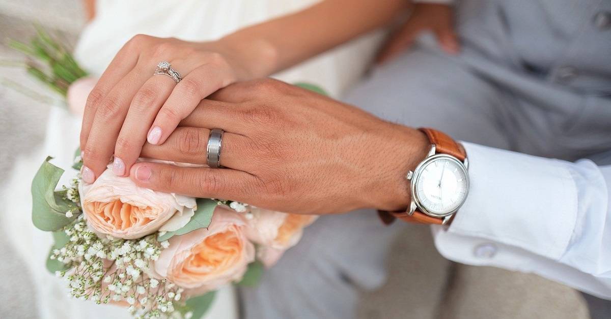 Sposa chiede in dono per il suo matrimonio esclusivo  1000 euro agli invitati, loro si rifiutano e lei annulla la cerimonia.