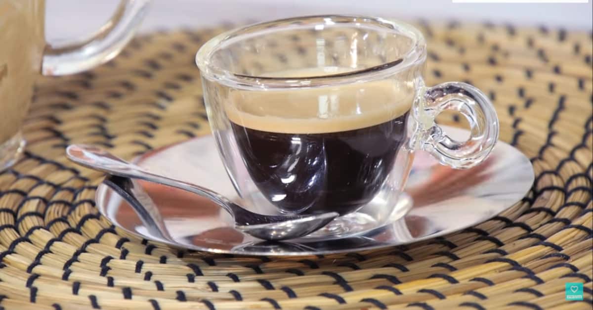 Come preparare un caffè con la schiuma, proprio come al bar!