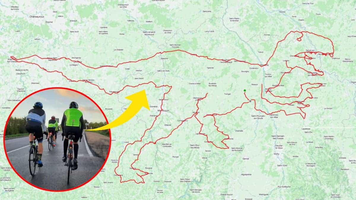 Quattro francesi hanno percorso più di 1.000 km in bicicletta con l’unico obiettivo di disegnare un velociraptor