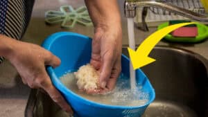 ecco perchè bisogna lavare il riso prima di cuocerlo